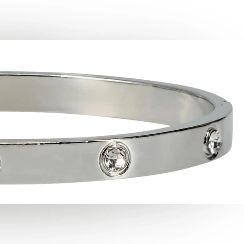 18k White Gold Love Bangle Bracelet with Diamonds